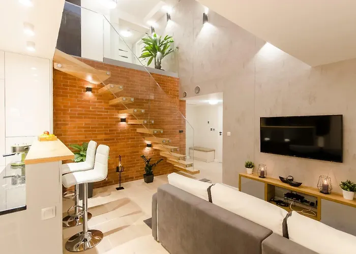 Central Penthouse With Terrace
